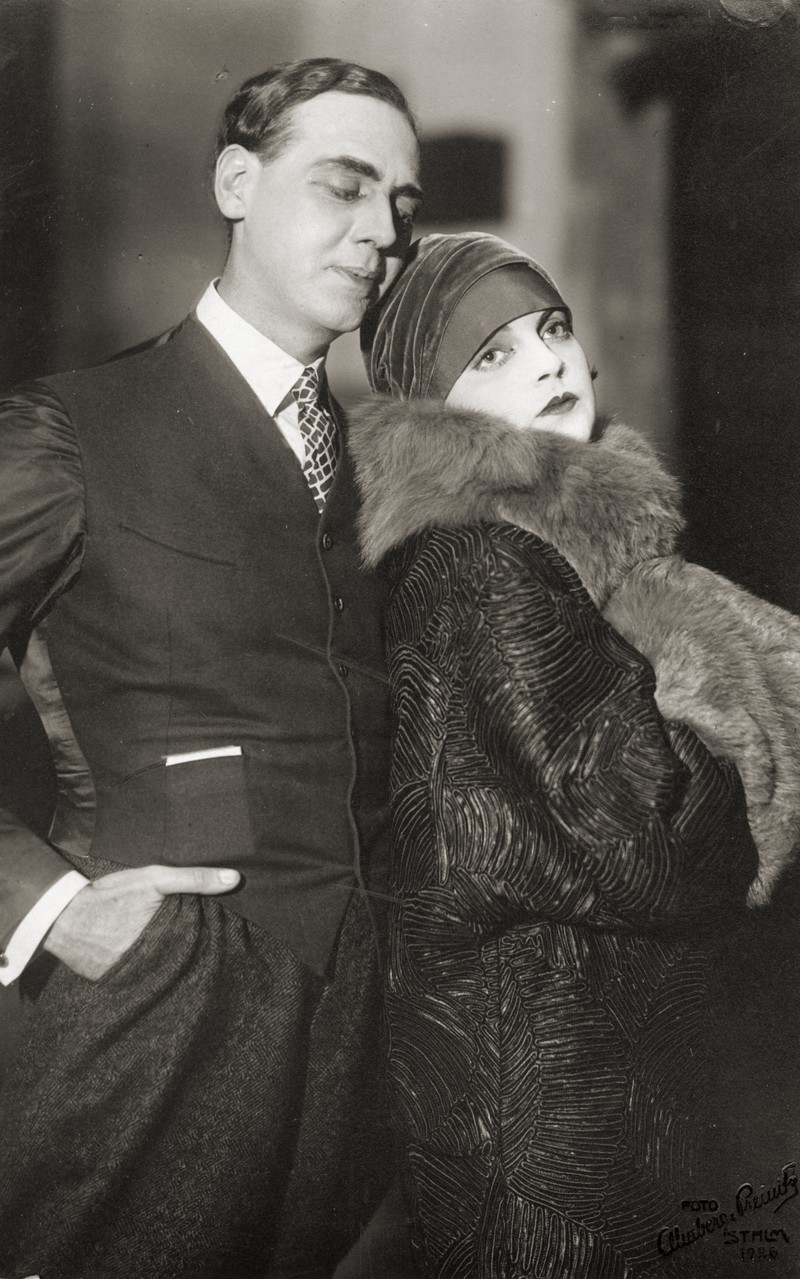 Dollar. Oscarsteatern, 1926. Margit Manstad som Sussi de Lorche och Hugo Björne som Kurt Balzar. <BR>Musik- och teaterbiblioteket.